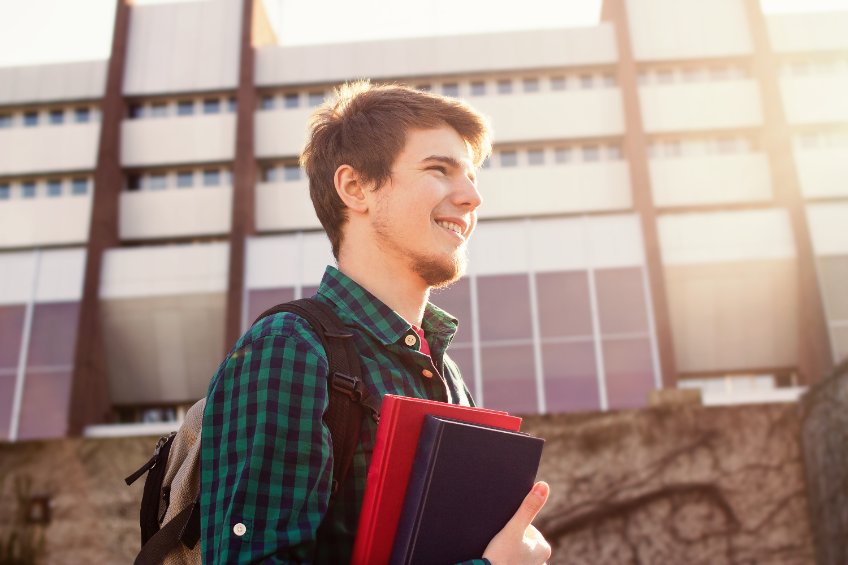 École de commerce : quels sont les différents chemins qui s’offrent à vous ?