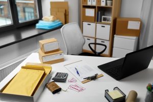 Bureau professionnel d'occasion : dimensions, formats et composition d'un poste complet